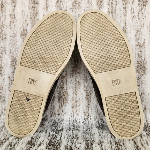 Frye "Ivy" Slip On Sneaker Shoes Gray Grey Suede Leather | Women's Size 9.5 - Picture 9 of 12